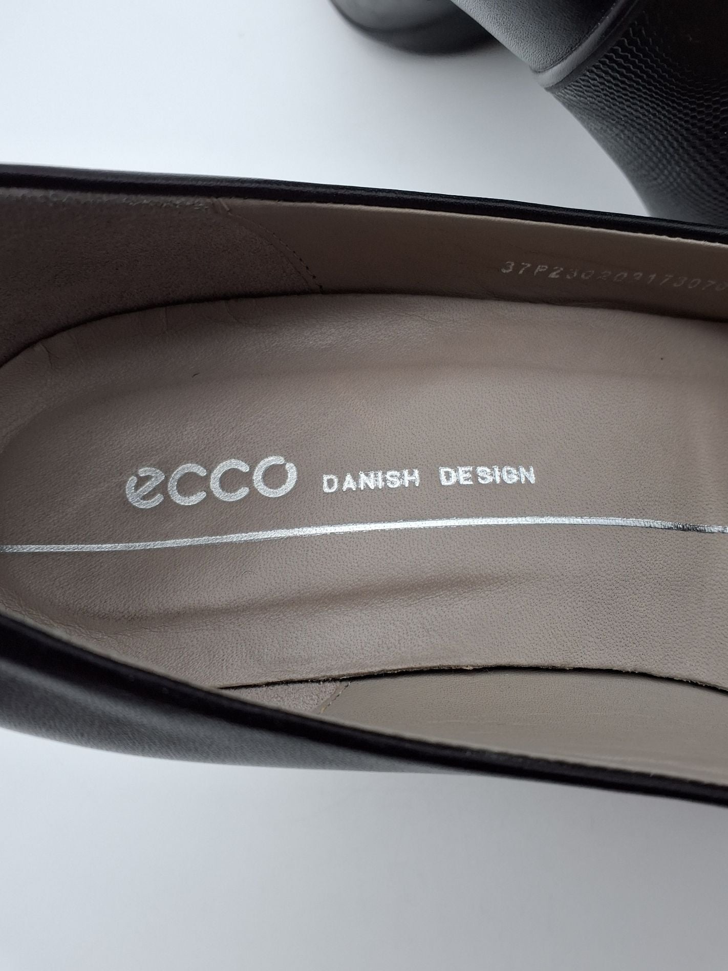 Ecco Sculptured Pumps